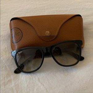 Ray-Ban wayfarer sunglasses